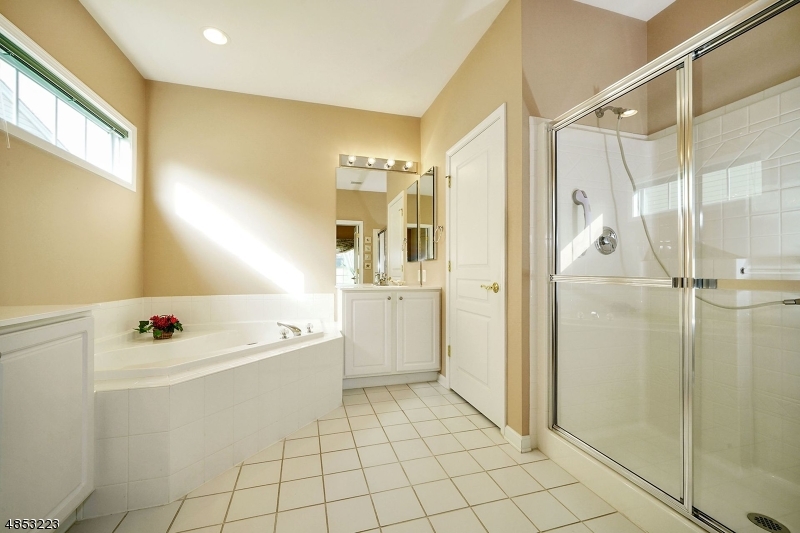 SOMERSET RUN - Residential