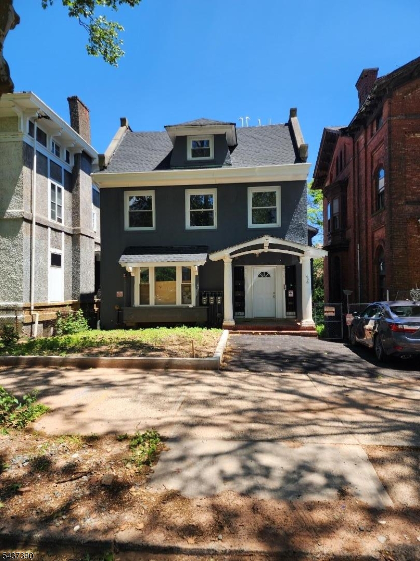 Welcome home to this spacious and beautifully renovated 3-bedroom, 2 full-bath unit in the heart of Newark's historic Lincoln Park District.  With 3 spacious bedrooms, this unit delivers.Step inside to gleaming hardwood floors throughout, brand-new stainless steel appliances, and a fresh modern finish from top to bottom. The convenience of an in-unit washer and dryer sets this rental apart from the rest.Three generously sized bedrooms and two full bathrooms give everyone the space and privacy they need   a rare find at this address and price point.Situated on one of Newark's most iconic boulevards, this property puts you steps from Lincoln Park, minutes from Essex County Courts, and close to major institutions including Rutgers University"Newark, NJIT, and Seton Hall Law School. NJ Transit bus and rail access makes commuting into New York City or throughout the region effortless. Dining, shopping, and everyday conveniences are also right outside your door.Renovated. Spacious. Move-In Ready