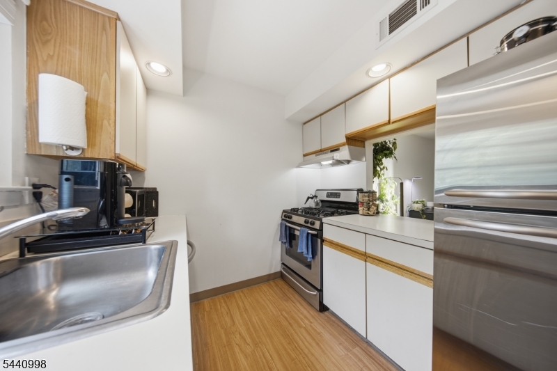Ridge Gardens - Residential