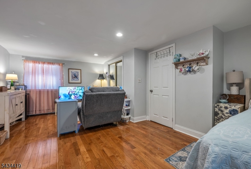Skyline Lakes - Residential