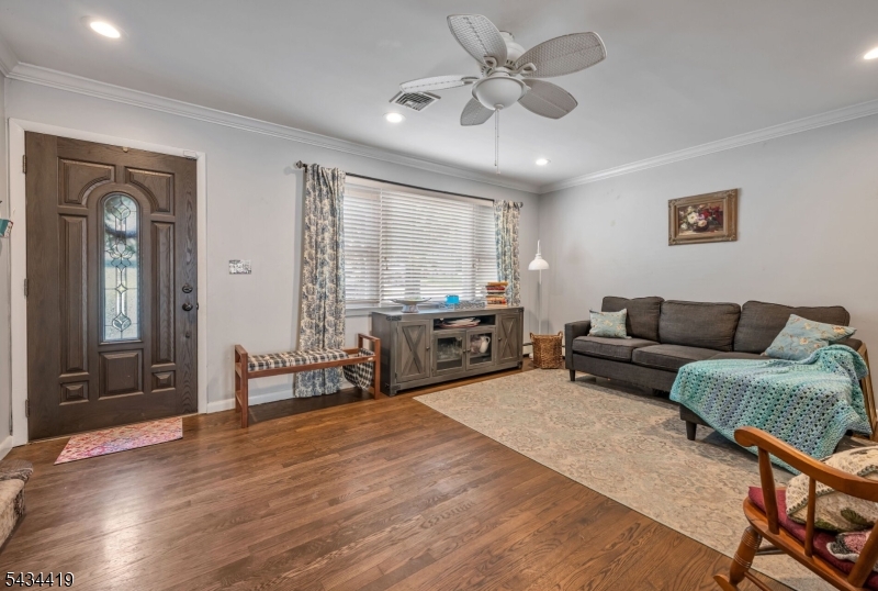 Skyline Lakes - Residential