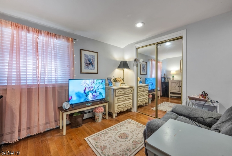 Skyline Lakes - Residential