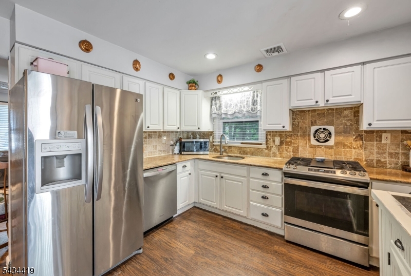 Skyline Lakes - Residential