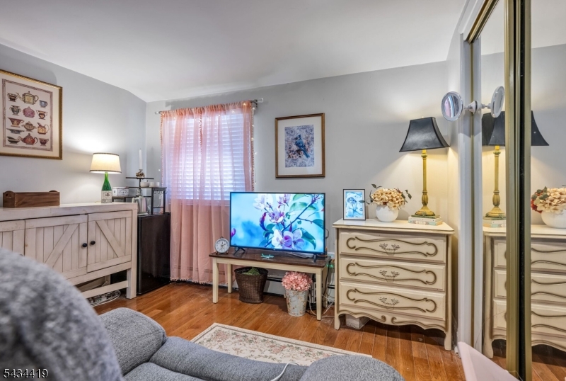 Skyline Lakes - Residential