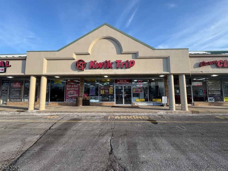 Well-established convenience and smoke shop offered as a business-only sale in a busy retail shopping center. Long-term lease with renewal option provides stability for a new owner. The store benefits from strong daily activity driven by lottery, ATM, and complementary in-store services. An on-site food takeout operation within the premises contributes to consistent customer traffic and operates under a separate arrangement. Sale includes business goodwill, equipment, fixtures, inventory, and transferable licenses. Turnkey opportunity for owner-operators or investors. Financial information available upon execution of a confidentiality agreement.