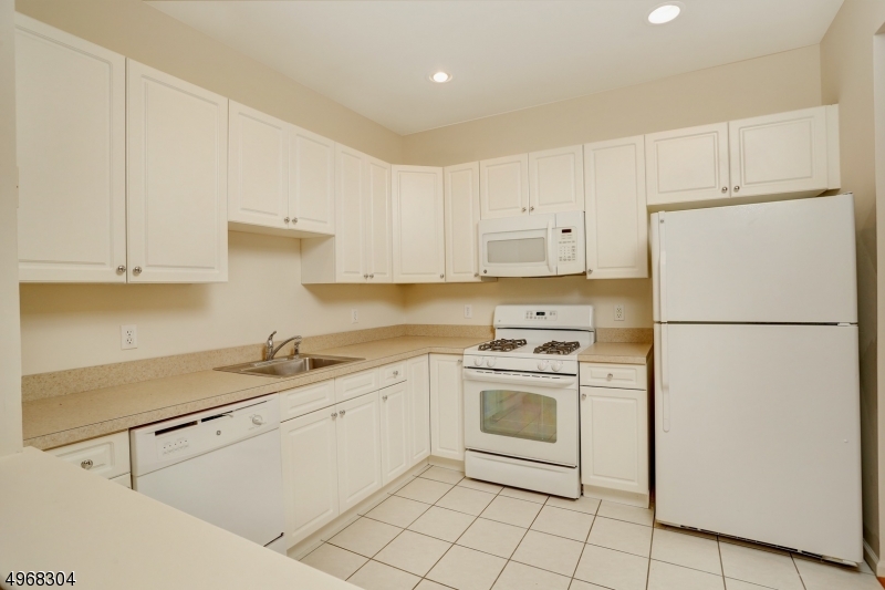 Glenmont Commons - Residential