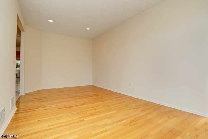 Glenmont Commons - Residential
