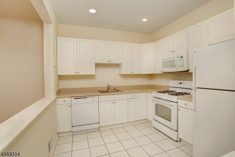 Glenmont Commons - Residential