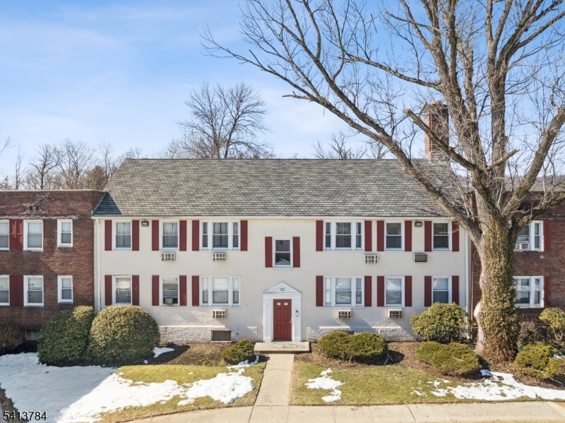 Meadowbrook Village - Residential