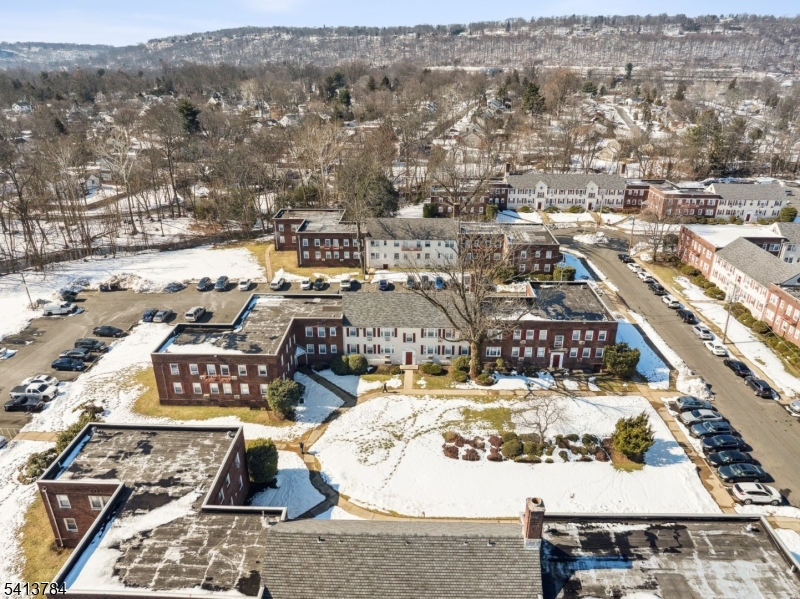 Meadowbrook Village - Residential