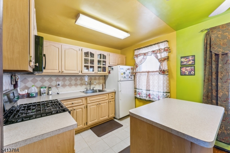 Meadowbrook Village - Residential