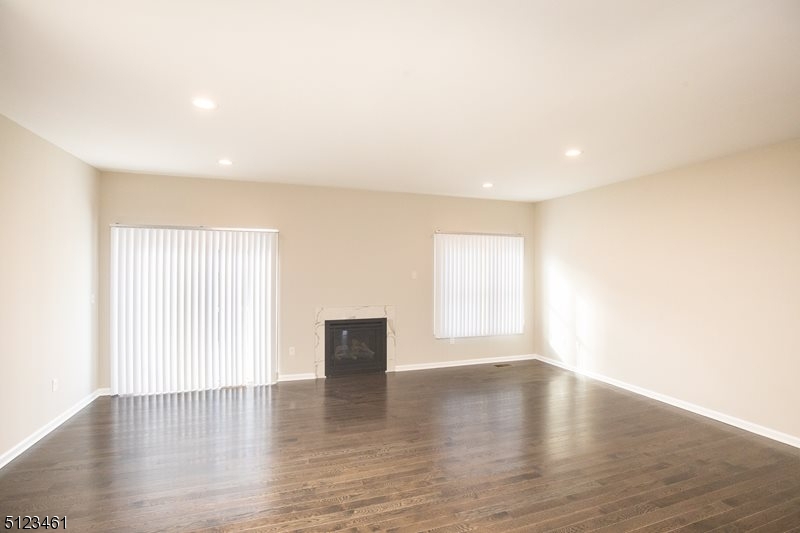Mountain Way - Residential Lease