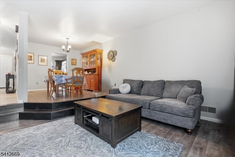 Seasons Glen - Residential