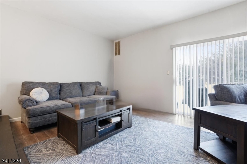 Seasons Glen - Residential