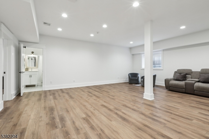 New Vernon - Residential