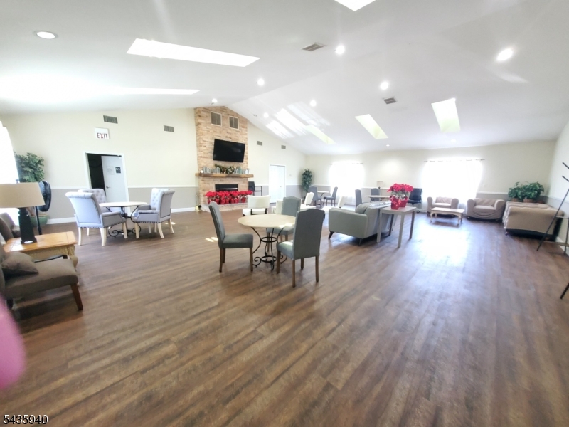 Socierty Hill II - Residential