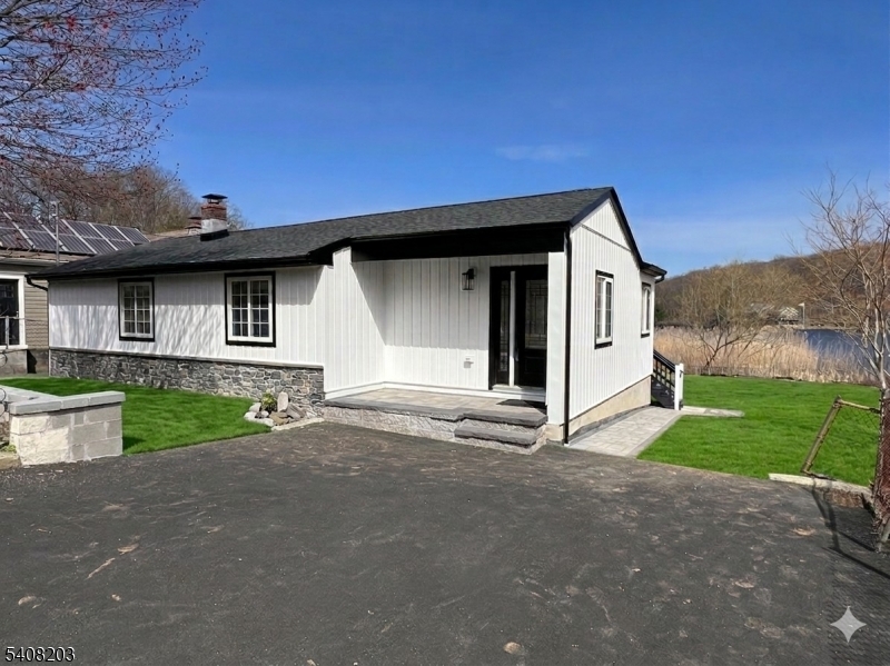 Mount Glen Lakes - Residential