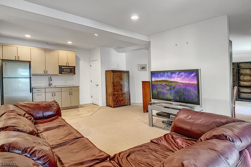 White Meadow Lake - Residential