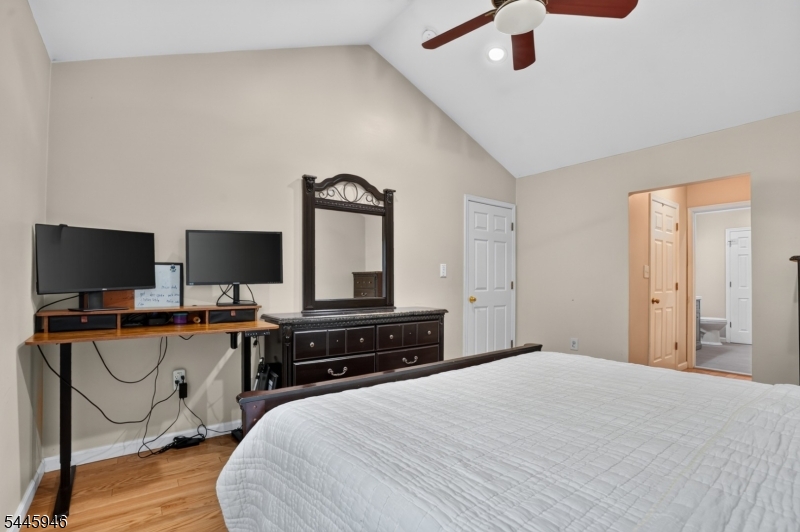 Hamilton Woods - Residential