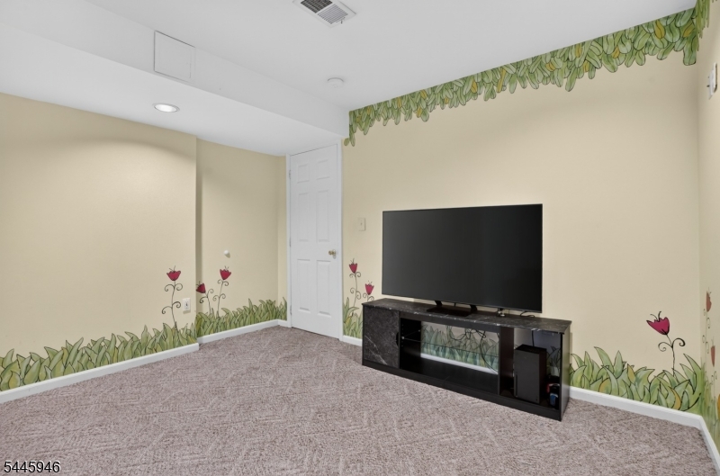 Hamilton Woods - Residential