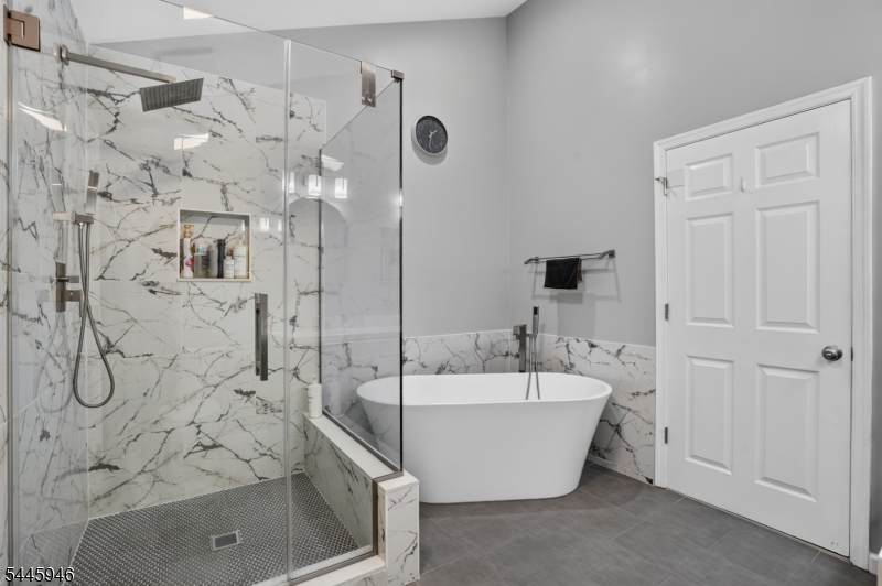 Hamilton Woods - Residential