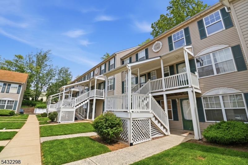 Lightning Brook - Residential