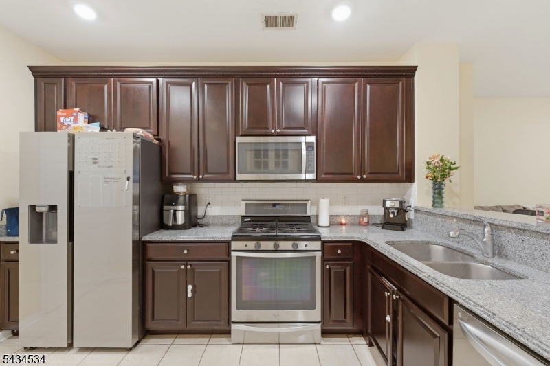 Signature Place - Residential