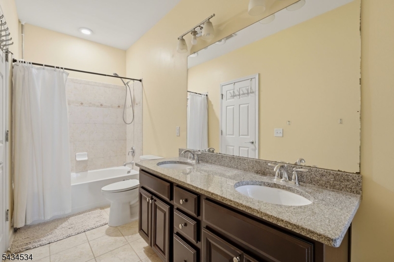 Signature Place - Residential