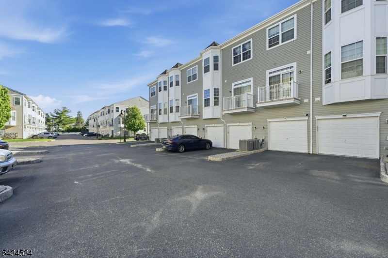 Signature Place - Residential