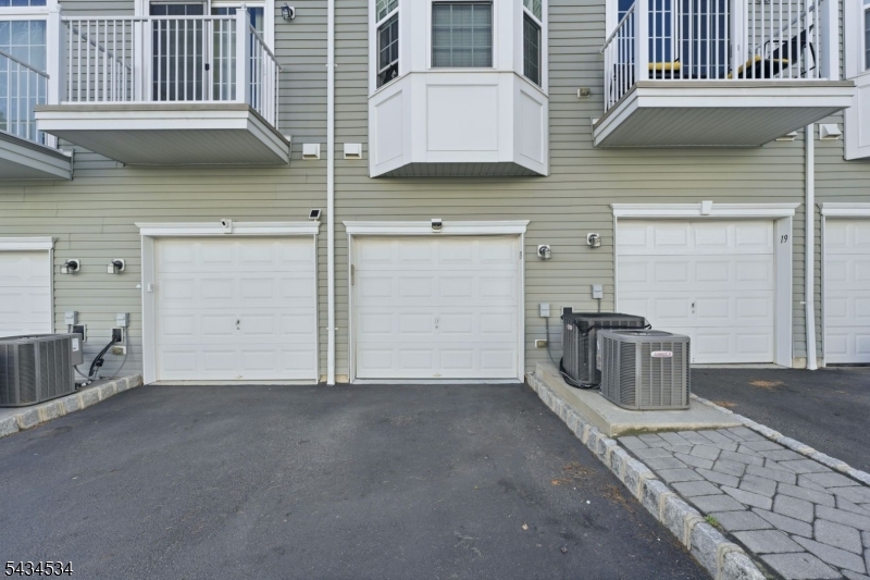 Signature Place - Residential