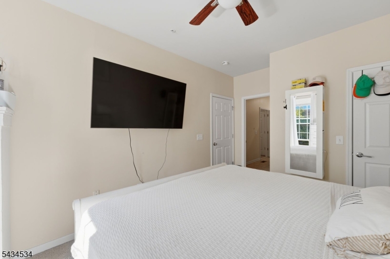 Signature Place - Residential