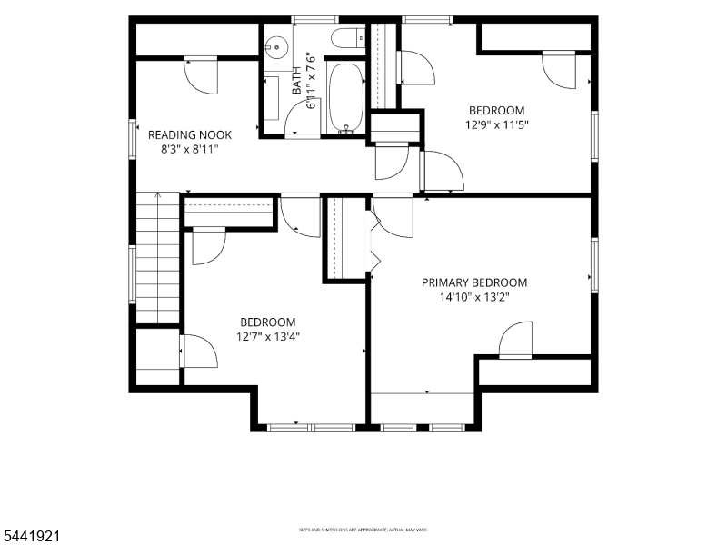 Main image without alt text