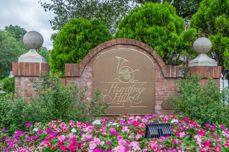 Hunting Hills - Residential
