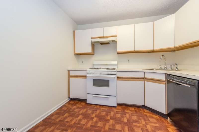 Hunting Hills - Residential