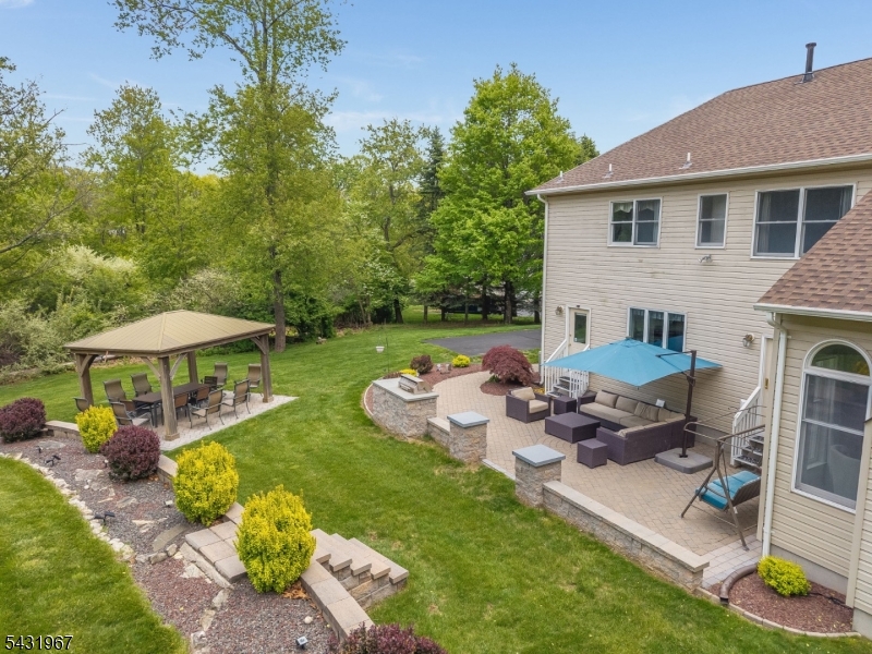 HUNTERDON RIDGE - Residential