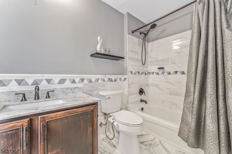 HUNTERDON RIDGE - Residential
