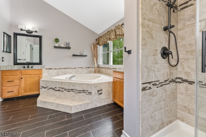 HUNTERDON RIDGE - Residential