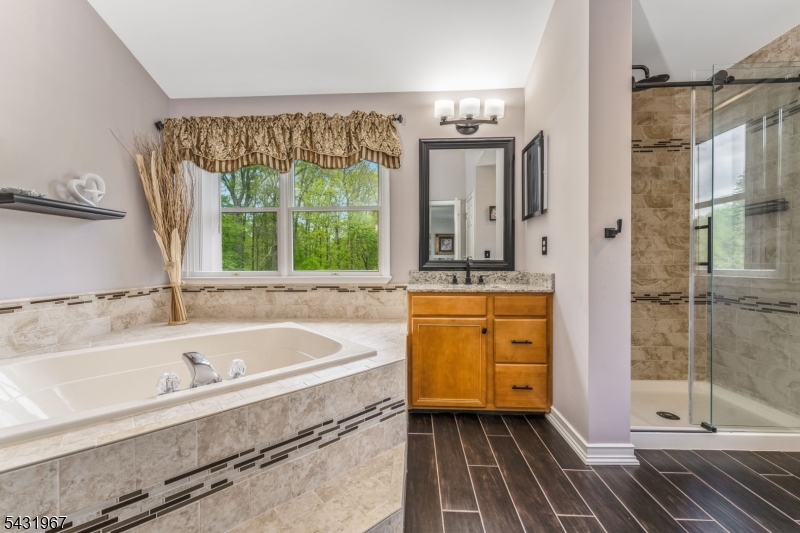 HUNTERDON RIDGE - Residential