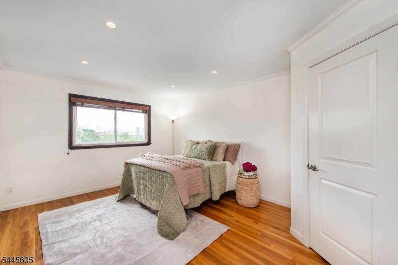 Journal Sq/Hilltop - Residential