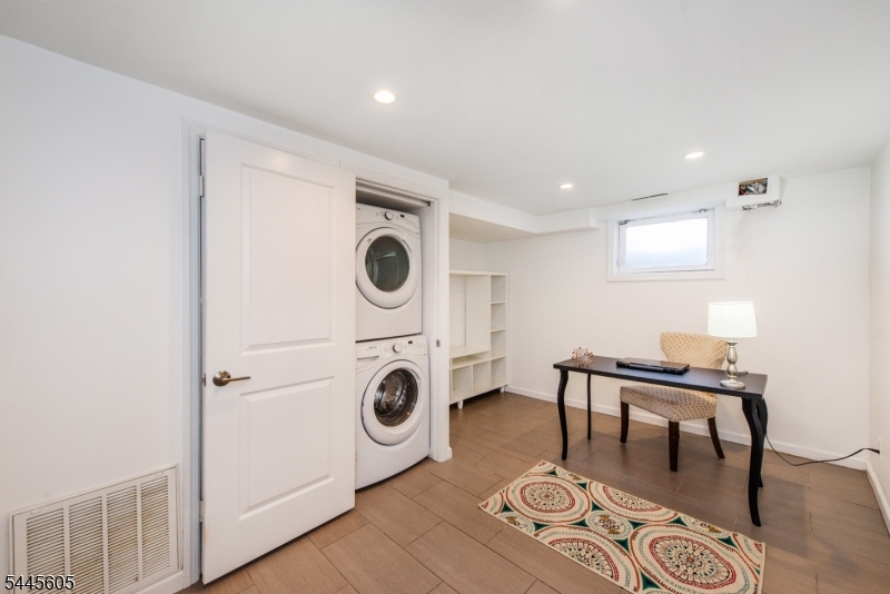 Journal Sq/Hilltop - Residential