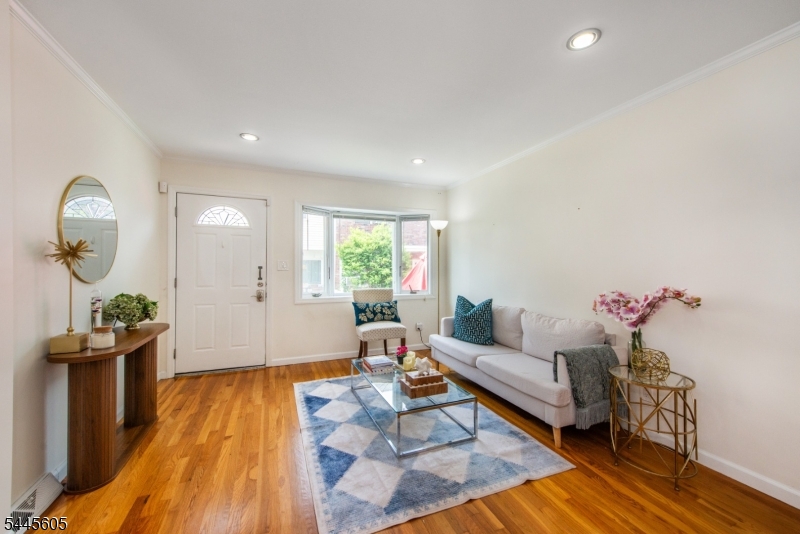 Journal Sq/Hilltop - Residential