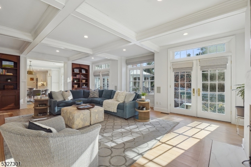OLD SHORT HILLS - Residential