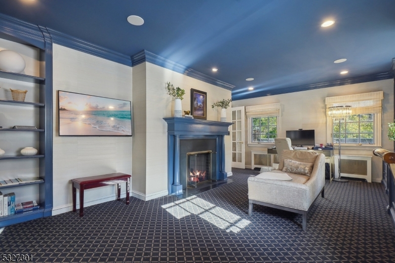 OLD SHORT HILLS - Residential