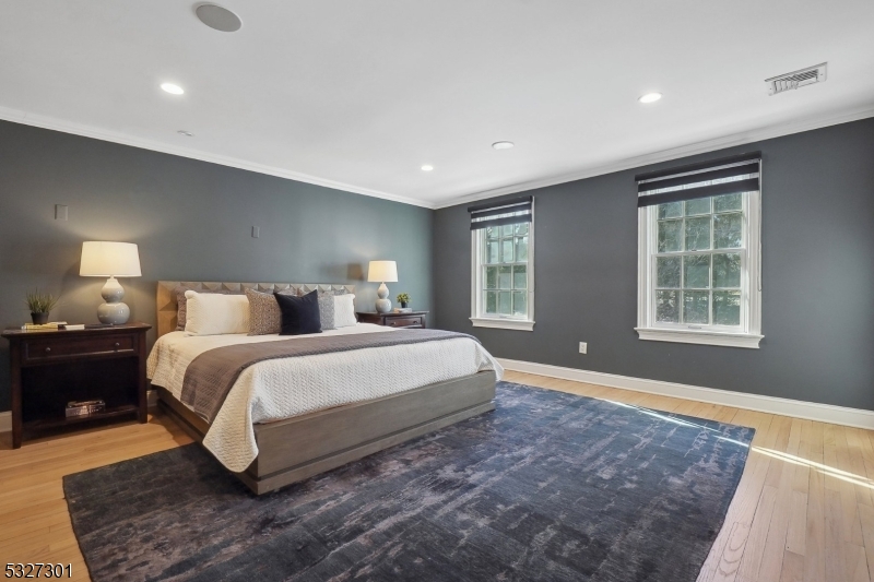 OLD SHORT HILLS - Residential