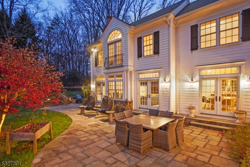 OLD SHORT HILLS - Residential