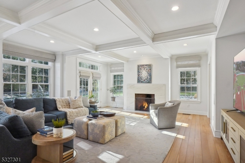 OLD SHORT HILLS - Residential