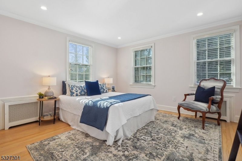 OLD SHORT HILLS - Residential