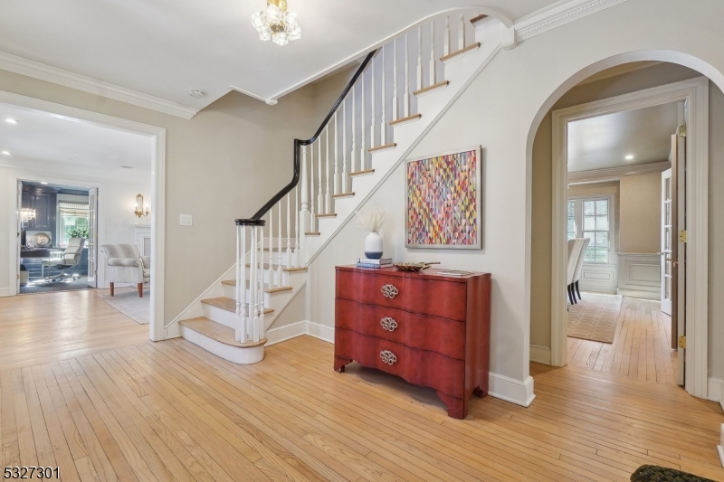 OLD SHORT HILLS - Residential