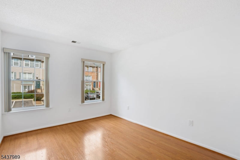 Society Hill at Newark - Residential