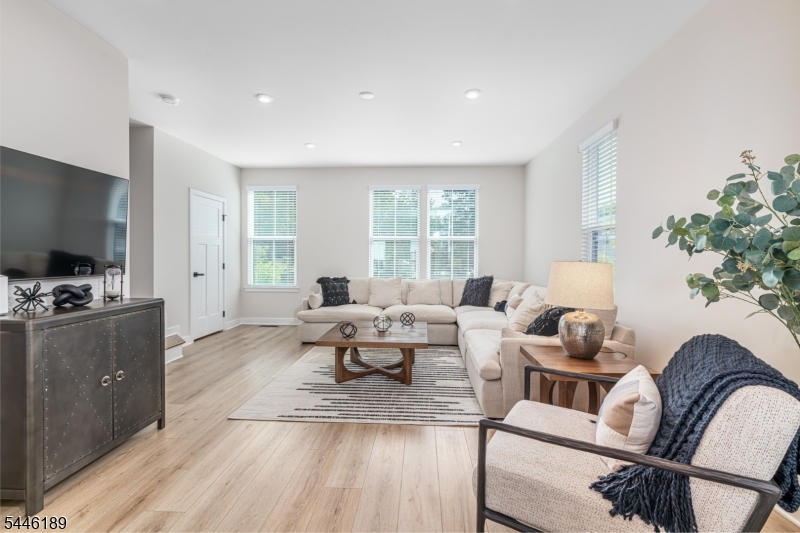 Hackettstown Crossing - Residential